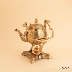 قوری وارمردار برنجی طلایی طرح طاووس هندی
