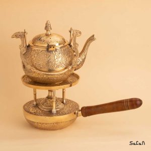 قوری وارمردار برنجی طلایی هندی طرح طاووس