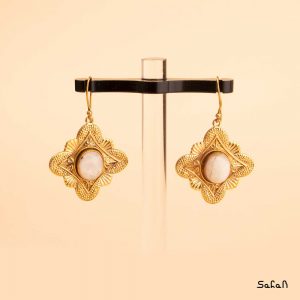 زیورآلات بدلیجات گوشواره قلاب دار برنجی سنگی نگین دار هندی طلایی لوستری رنگی